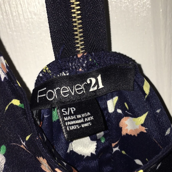 Forever21 dress - Picture 4 of 4